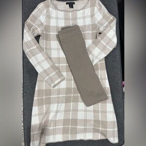 Tahari Beige Plaid Sweater